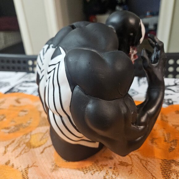 Marvel Venom Bust Figure Coin Piggy Bank Spider-Man 6" - Picture 3 of 10